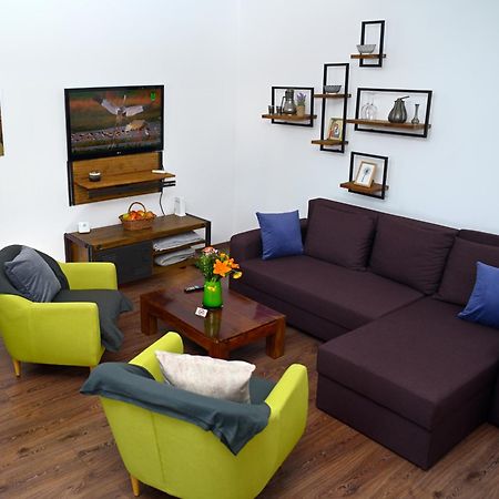Mirvana Apartments Metheor Executive Suite تيميشورا المظهر الخارجي الصورة