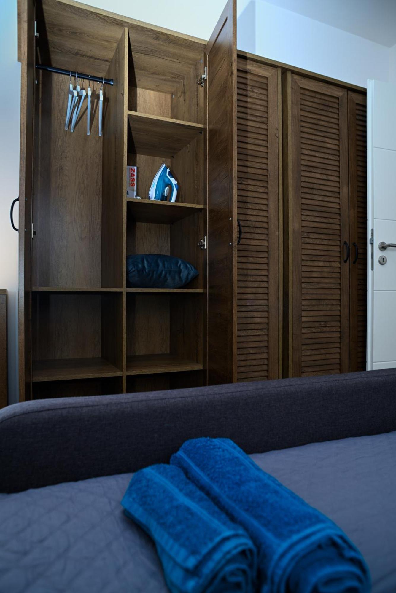 Mirvana Apartments Metheor Executive Suite تيميشورا المظهر الخارجي الصورة