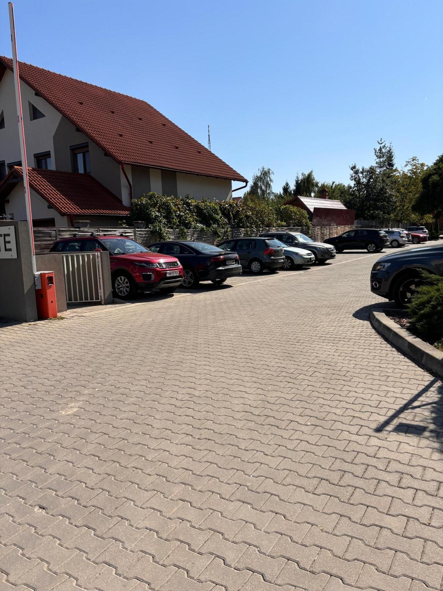 Mirvana Apartments Metheor Executive Suite تيميشورا المظهر الخارجي الصورة